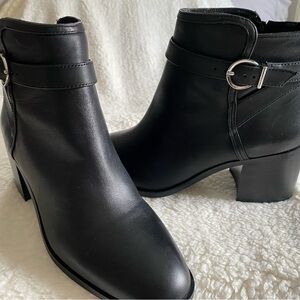 Elegant Black Ankle Boots